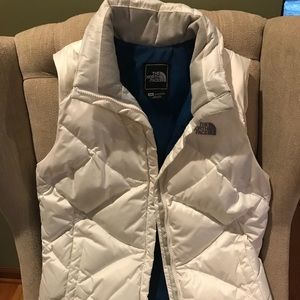 The North Face Jackets & Coats - Women’s North Face 550 Puffer Vest The North Face Jackets & Coats - Women’s North Face 550 Puffer Vest